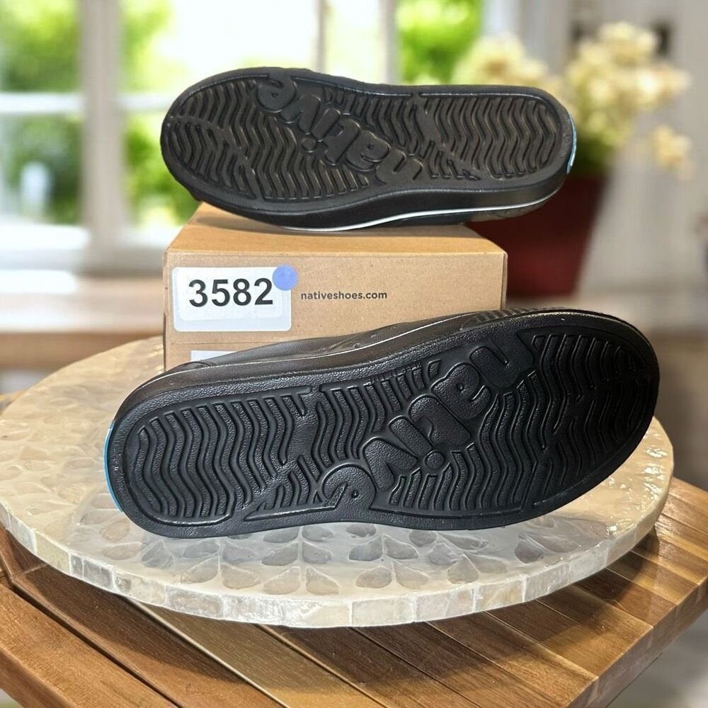 Native Shoes Miles Slip On Water Shoes Sneakers Black Comfort Unisex Mens 5 Wome - Picture 9 of 11